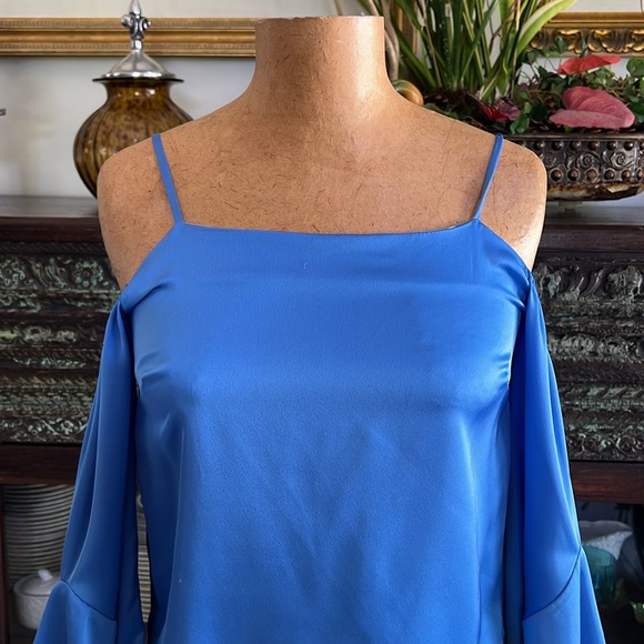 Marciano Fluid Floral Solid Top - Picture 2 of 9